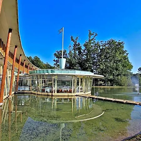 Logis Des Lacs D'halco 4*