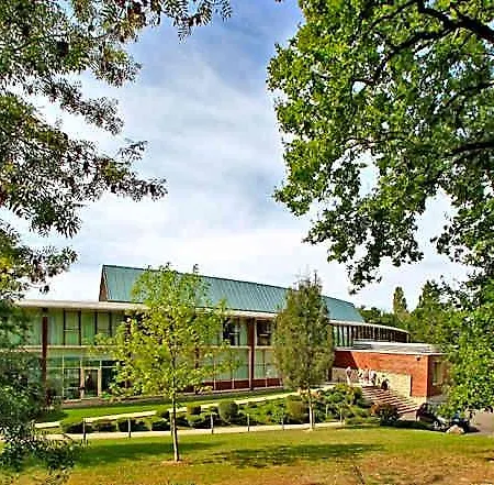 Hotel Logis Des Lacs D'halco Hagetmau