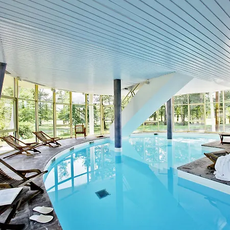 Hotel Logis Des Lacs D'halco Hagetmau