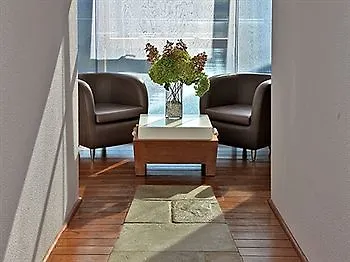 哈克湖畔酒店 酒店 4*