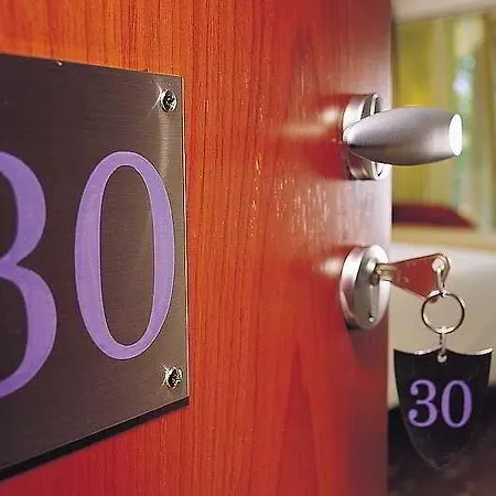 Logis Des Lacs D'halco Hotel 4*