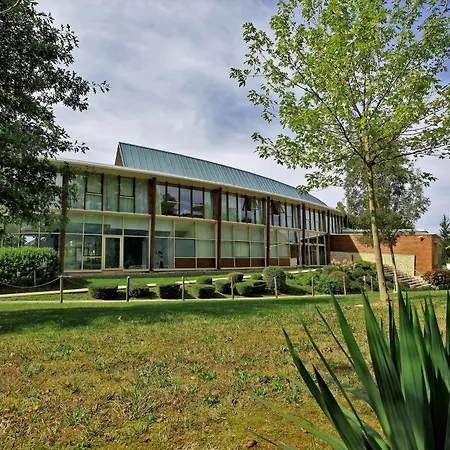 Logis Des Lacs D'halco