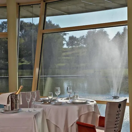 Отель Logis Des Lacs D'halco 4*