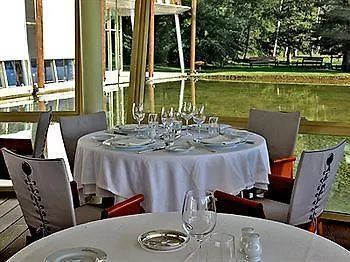 Logis Des Lacs D'halco 4*