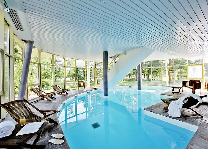 Hotel Logis Des Lacs D'halco Hagetmau