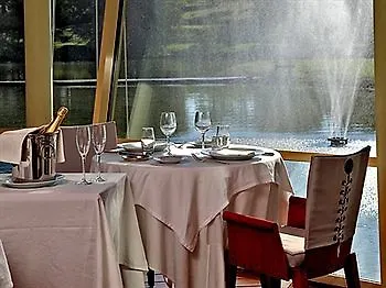 Logis Des Lacs D'halco Hotel