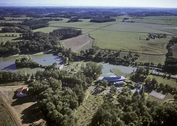 Hotel Logis Des Lacs D'halco Hagetmau