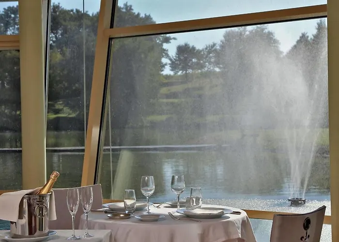 Hotel Logis Des Lacs D'halco 4*