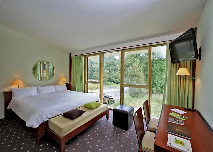 Logis Des Lacs D'halco Hotel 4*