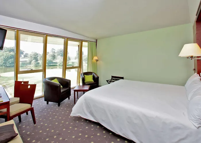 Logis Des Lacs D'halco Hotel